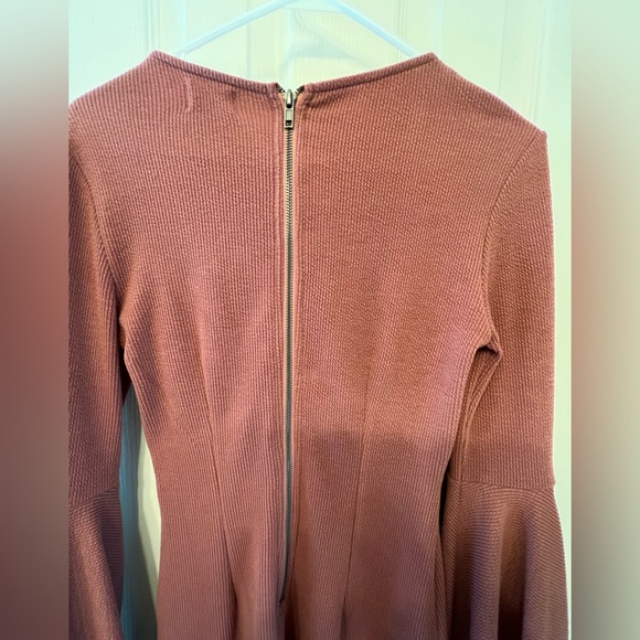 Morning Mist size 10 mauve minidress. Deep v neck. - Picture 2 of 6